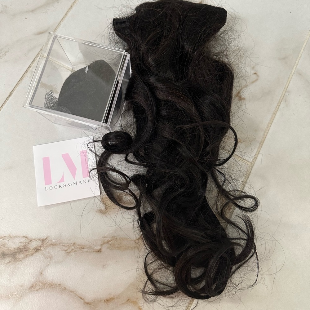 Locks & Mane
18'' Clip-in Human Hair Extension